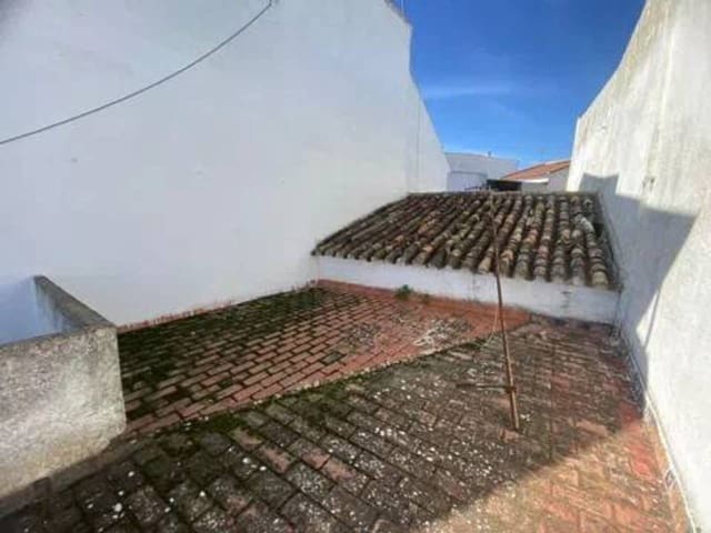 2 slaapkamer Villa te koop in Rociana del Condado - € 60.000 (Ref: 9781211)