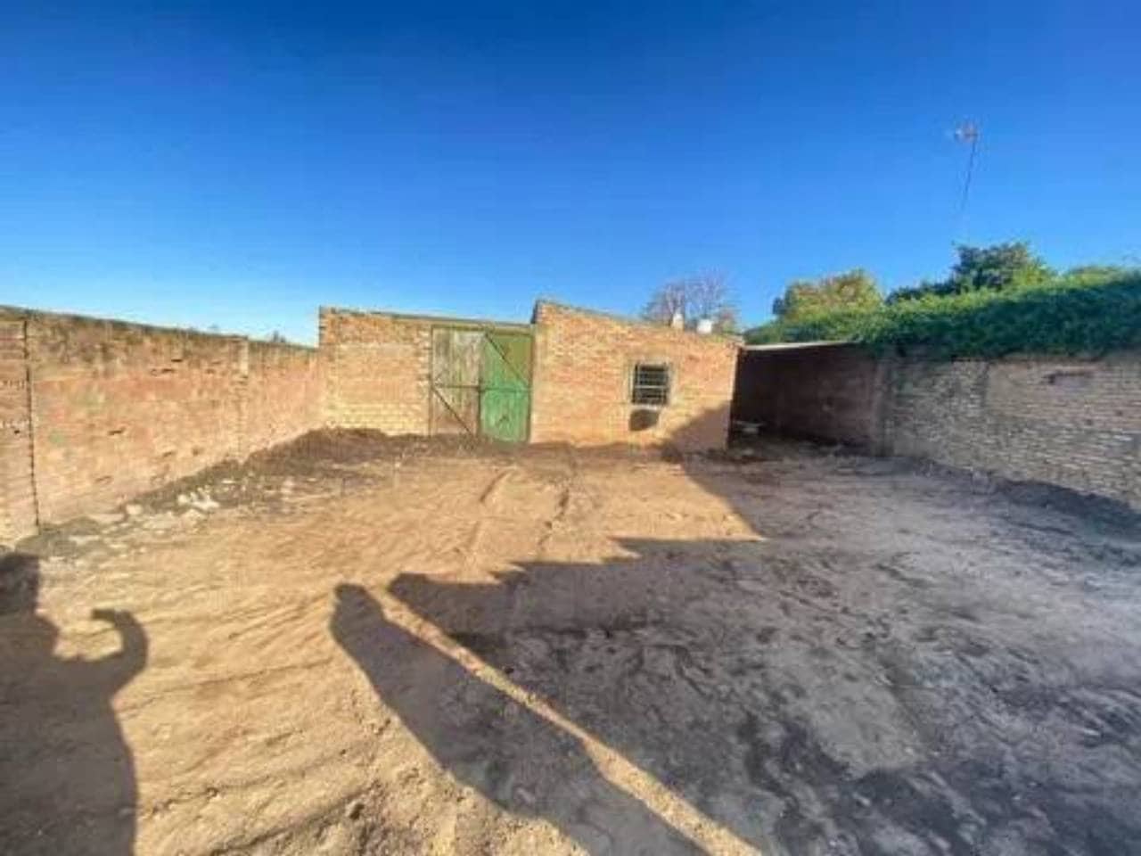 Ubebygd land til salgs i Rociana del Condado - € 100 000 (Ref: 9781226)