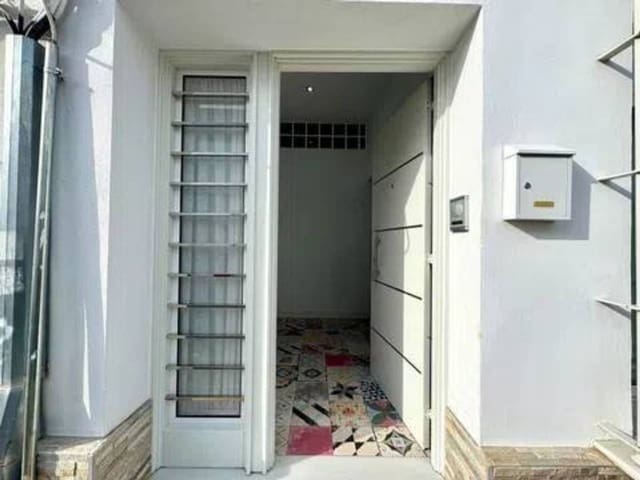 4 soveværelse Byhus til salg i Rociana del Condado - € 133.000 (Ref: 9781229)