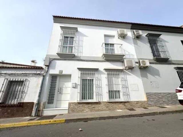 4 soveværelse Byhus til salg i Rociana del Condado - € 133.000 (Ref: 9781229)