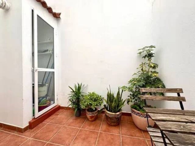 4 soveværelse Byhus til salg i Rociana del Condado - € 133.000 (Ref: 9781229)