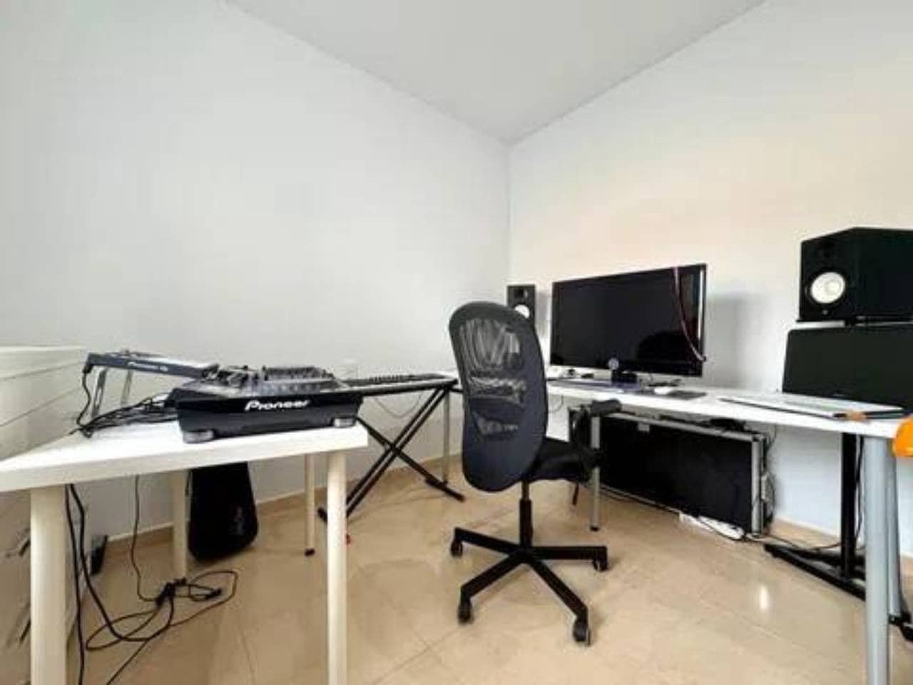 4 soveværelse Byhus til salg i Rociana del Condado - € 133.000 (Ref: 9781229)