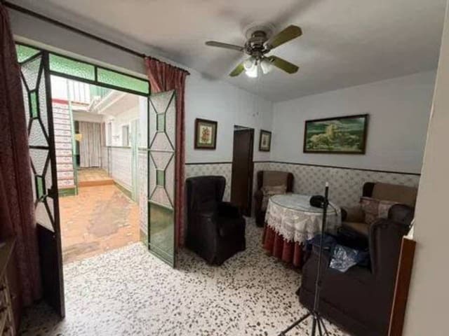 3 soveværelse Villa til salg i Rociana del Condado - € 115.000 (Ref: 9781230)