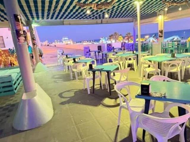 1 bedroom Villa for sale in Matalascañas, Almonte - € 550,000 (Ref: 9781234)