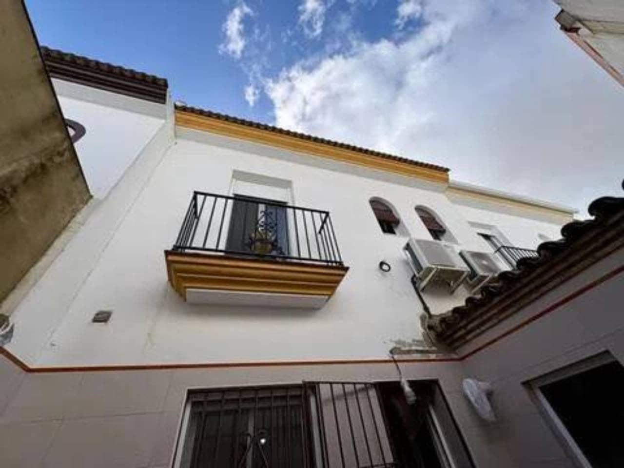 3 soveværelse Byhus til salg i Rociana del Condado - € 135.000 (Ref: 9781235)