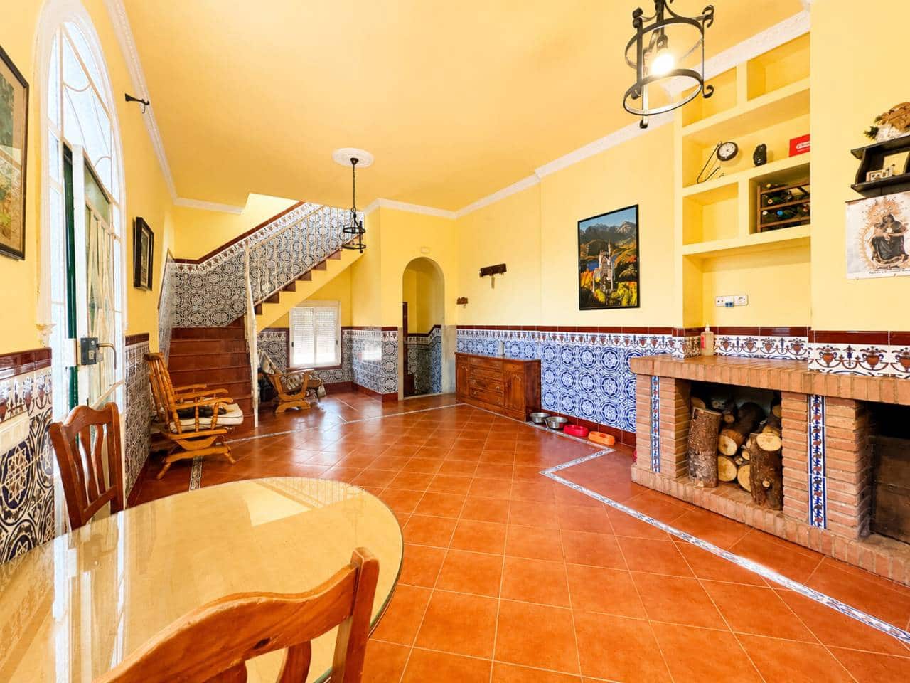 4 bedroom Townhouse for sale in Rociana del Condado - € 139,000 (Ref: 9835069)