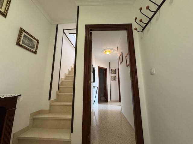 2 bedroom Flat for sale in La Palma del Condado - € 150,000 (Ref: 9866349)