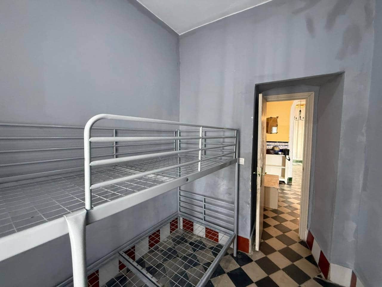 Casa de 2 habitaciones en Rociana del Condado en venta - 120.000 € (Ref: 9883891)