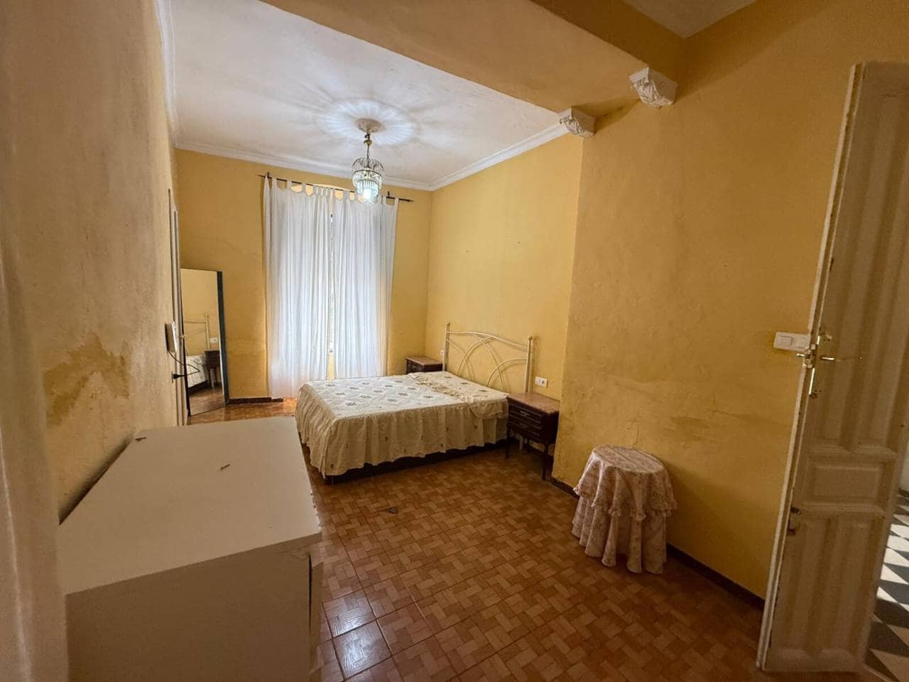 Casa de 2 habitaciones en Rociana del Condado en venta - 120.000 € (Ref: 9883891)