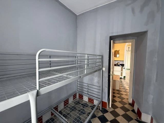 Casa de 2 habitaciones en Rociana del Condado en venta - 120.000 € (Ref: 9883891)