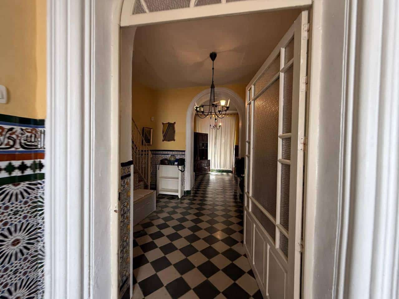 Casa de 2 habitaciones en Rociana del Condado en venta - 120.000 € (Ref: 9883891)