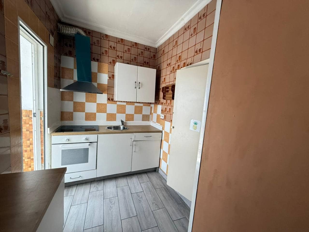Casa de 2 habitaciones en Rociana del Condado en venta - 120.000 € (Ref: 9883891)