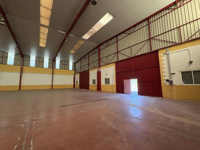 Commercieel te koop in La Palma del Condado - € 1.300.000 (Ref: 9900016)