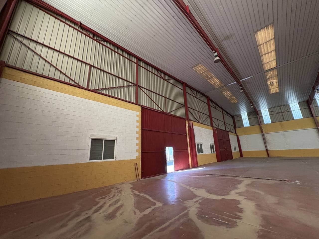 Commercieel te koop in La Palma del Condado - € 1.300.000 (Ref: 9900016)