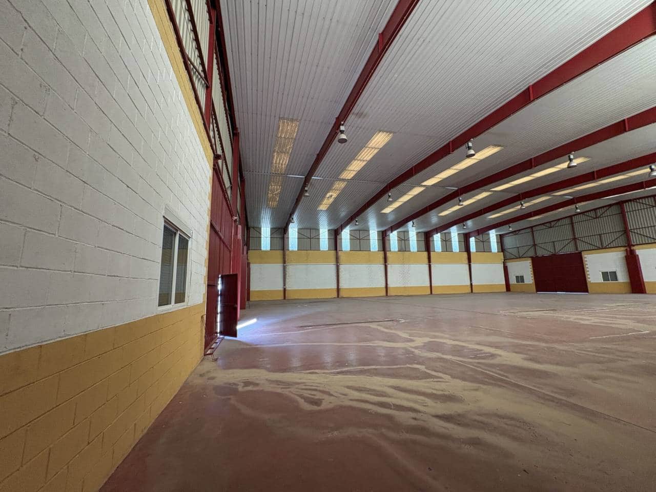 Commercieel te koop in La Palma del Condado - € 1.300.000 (Ref: 9900016)
