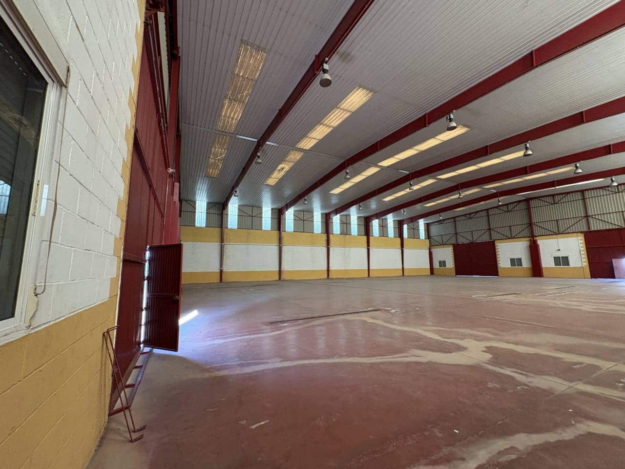 Commercieel te koop in La Palma del Condado - € 1.300.000 (Ref: 9900016)