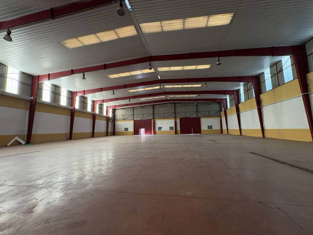 Commercieel te koop in La Palma del Condado - € 1.300.000 (Ref: 9900016)
