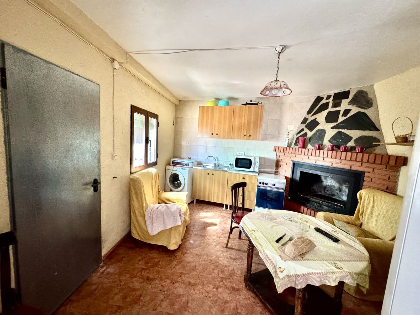 4 soveværelse Byhus til salg i Berchules - € 33.000 (Ref: 9186047)