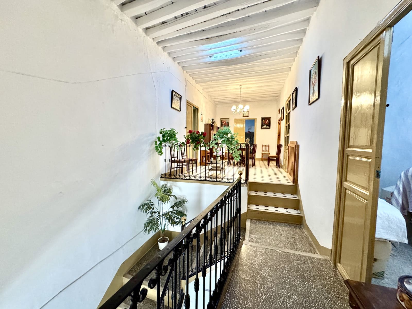 12 soveværelse Byhus til salg i Nevada - € 129.500 (Ref: 9186090)