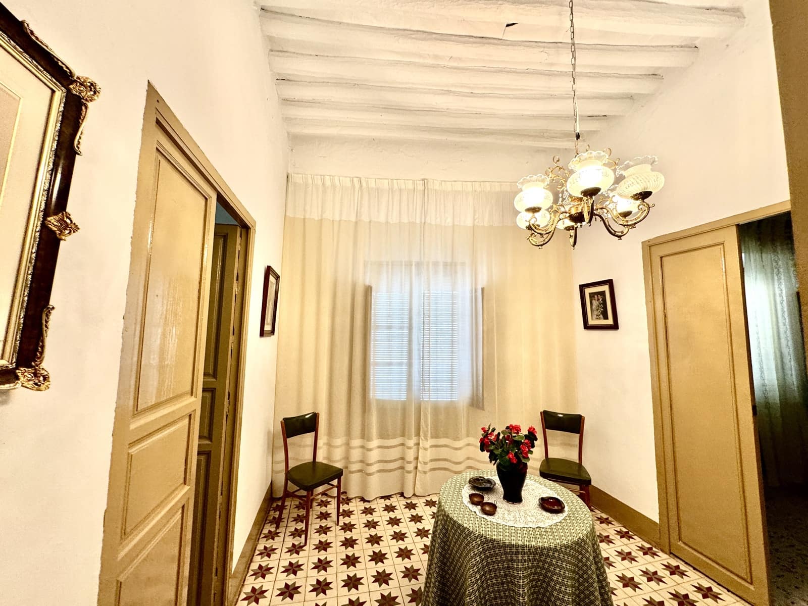 12 soveværelse Byhus til salg i Nevada - € 129.500 (Ref: 9186090)