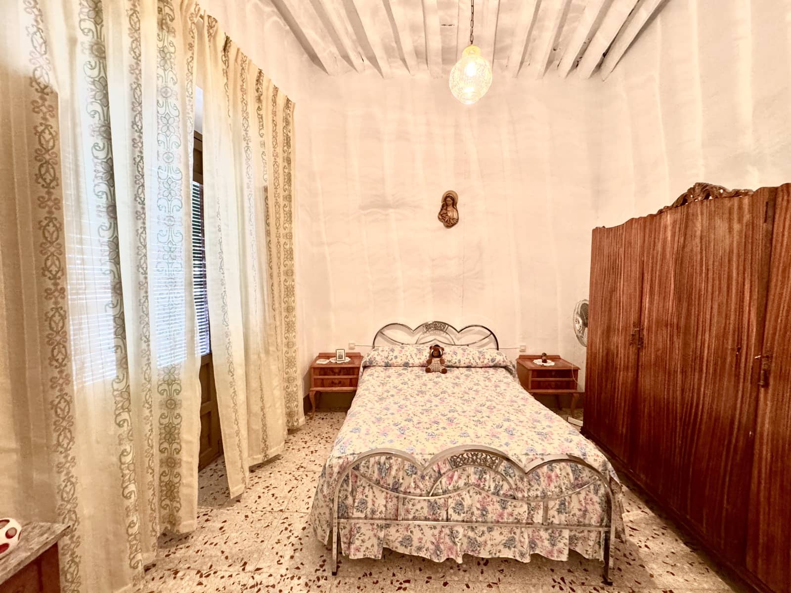 12 soveværelse Byhus til salg i Nevada - € 129.500 (Ref: 9186090)