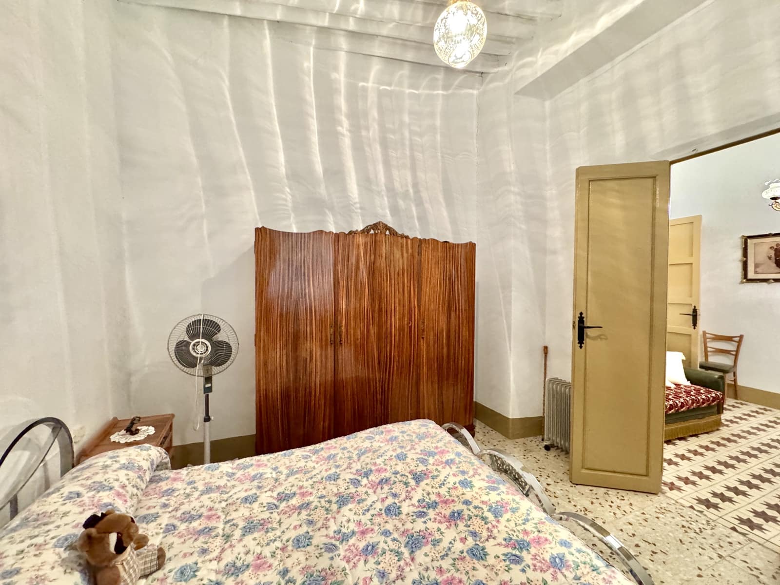 12 soveværelse Byhus til salg i Nevada - € 129.500 (Ref: 9186090)