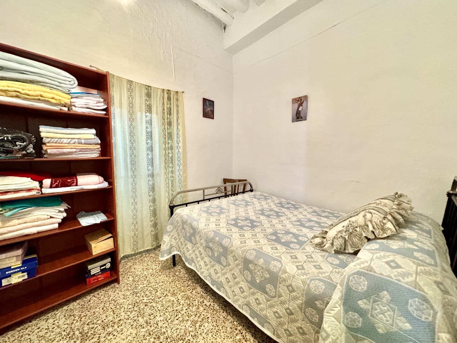 12 soveværelse Byhus til salg i Nevada - € 129.500 (Ref: 9186090)