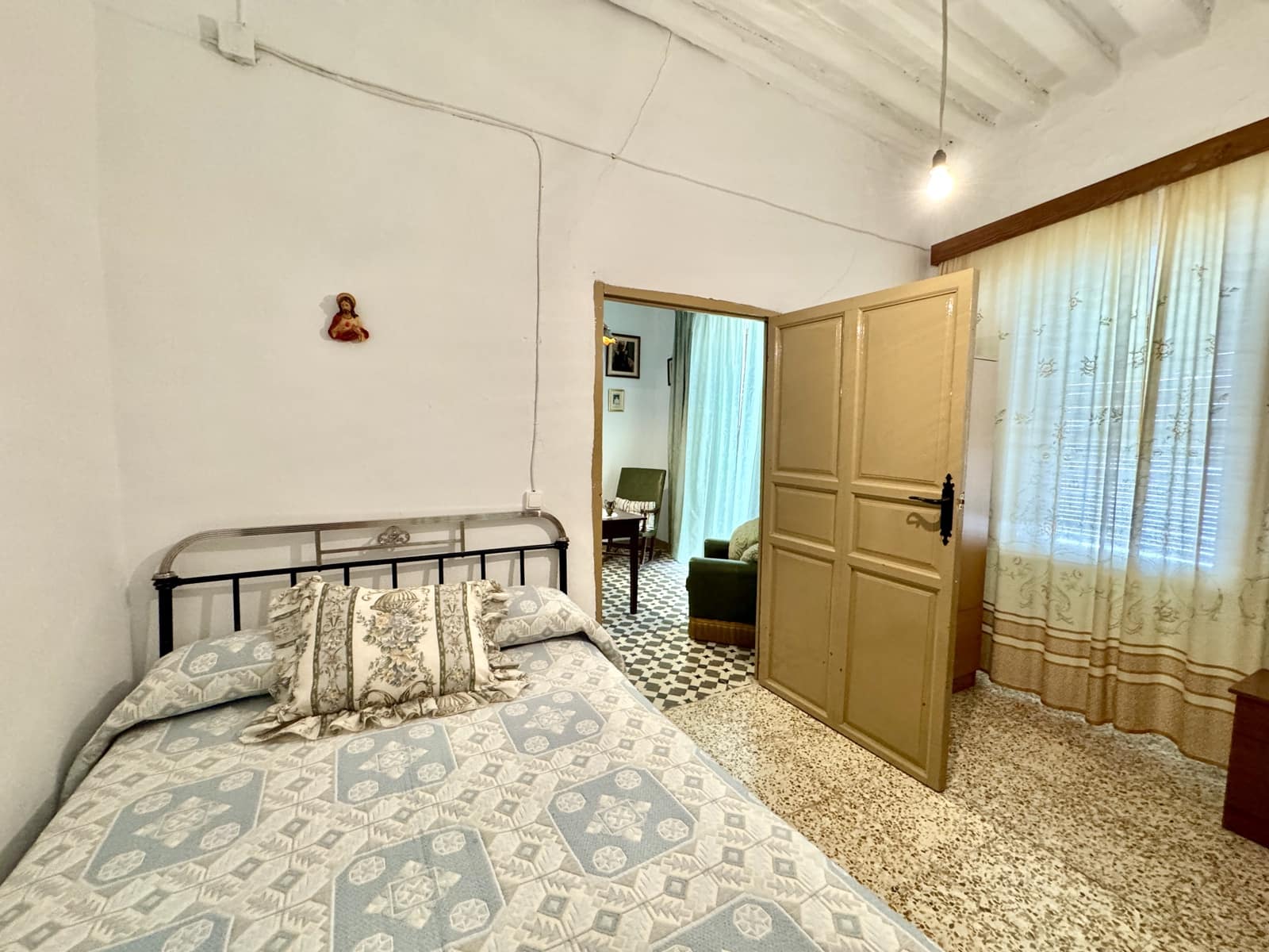 12 soveværelse Byhus til salg i Nevada - € 129.500 (Ref: 9186090)