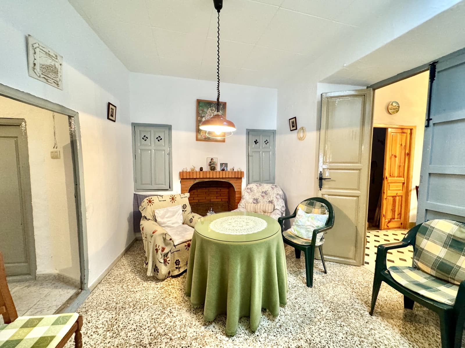 12 soveværelse Byhus til salg i Nevada - € 129.500 (Ref: 9186090)