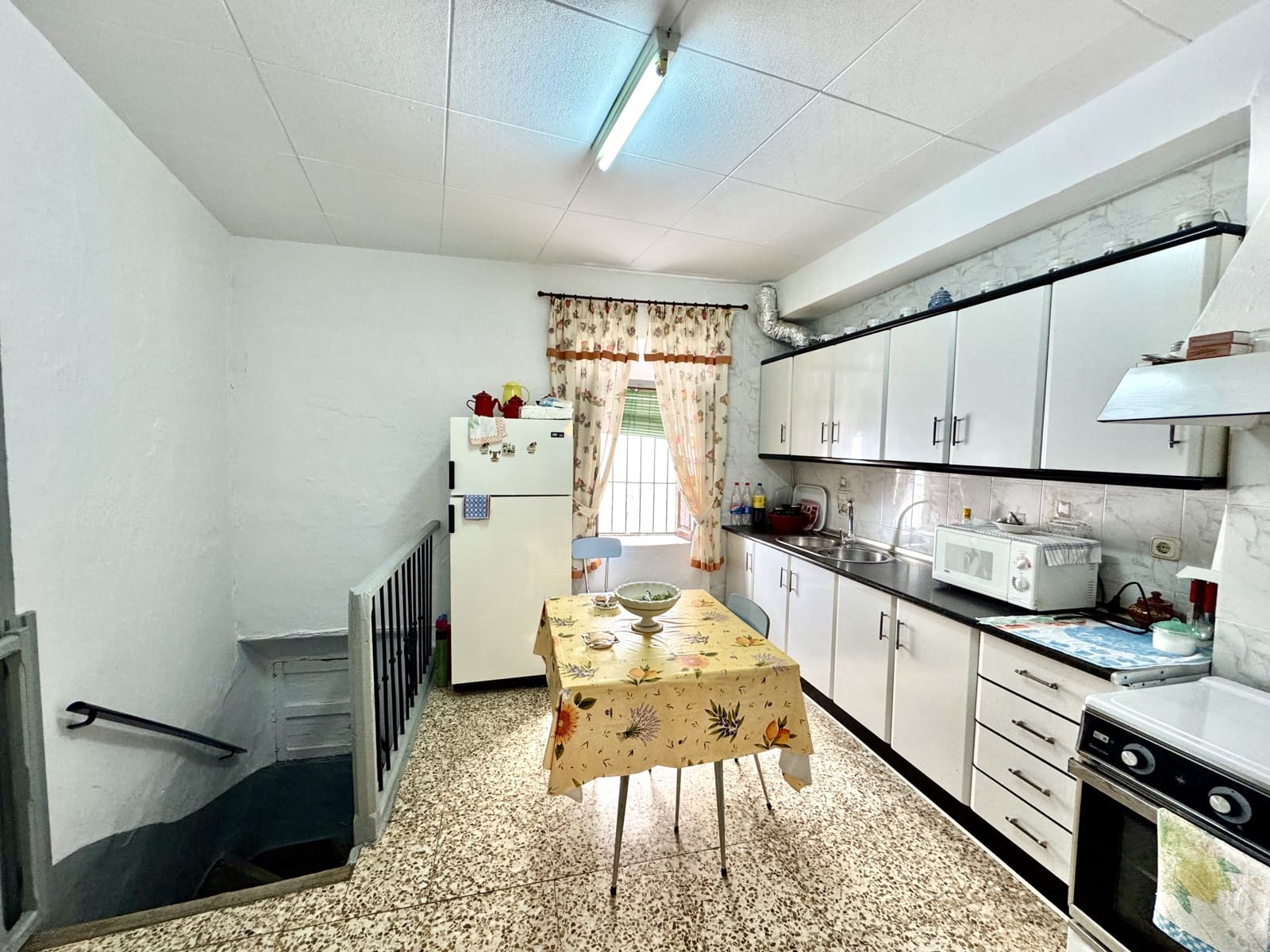 12 soveværelse Byhus til salg i Nevada - € 129.500 (Ref: 9186090)