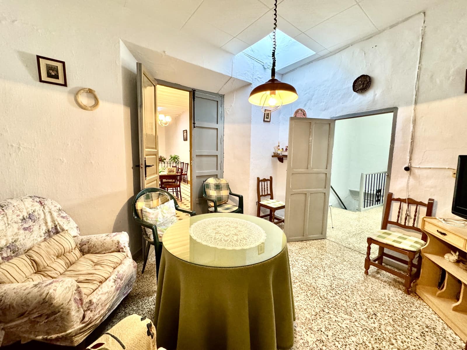 12 soveværelse Byhus til salg i Nevada - € 129.500 (Ref: 9186090)