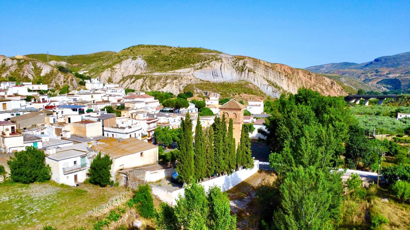 3 bedroom Townhouse for sale in Cadiar with garage - € 130,000 (Ref: 9186094)