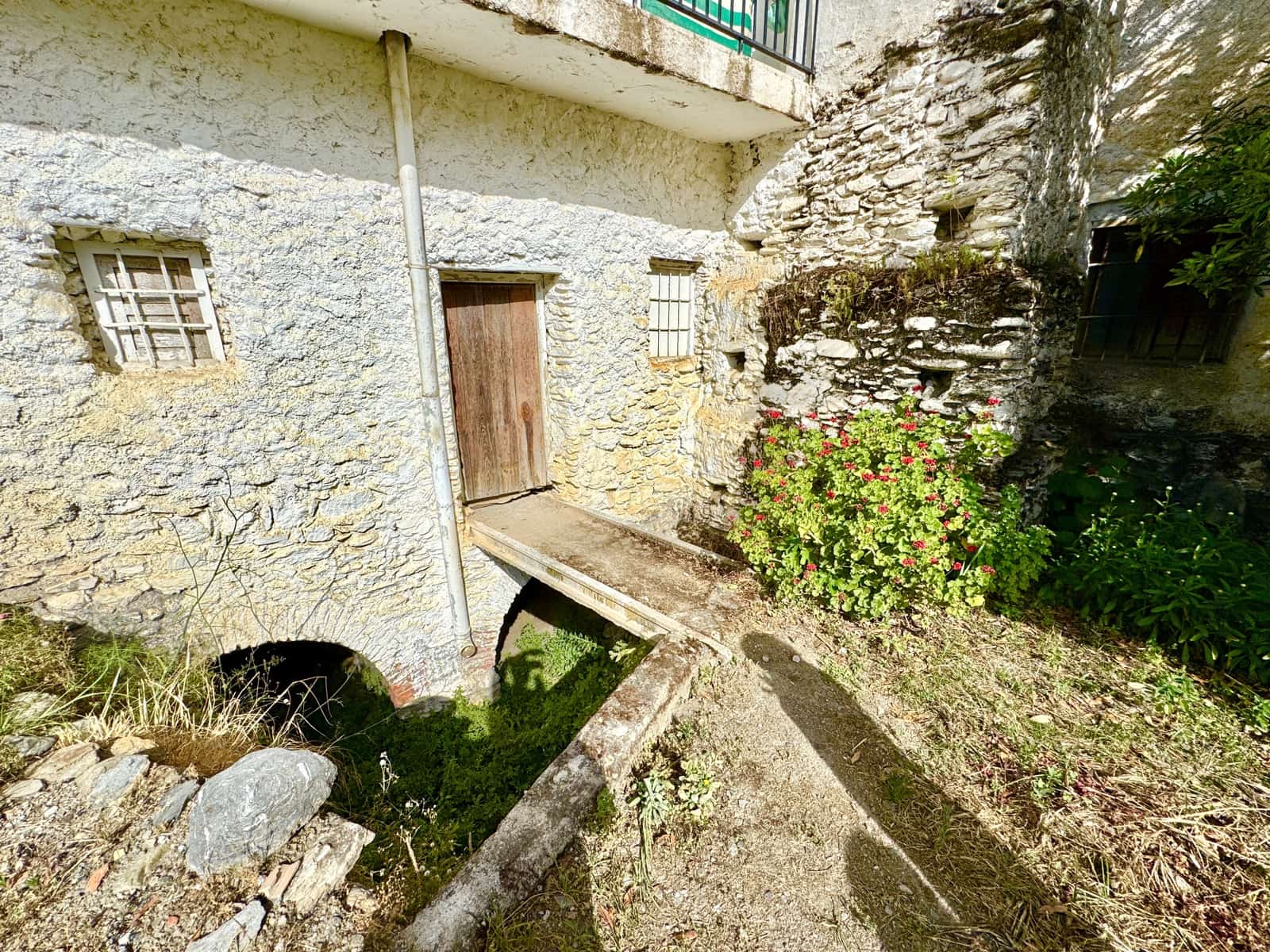 3 bedroom Townhouse for sale in Cadiar with garage - € 130,000 (Ref: 9186094)