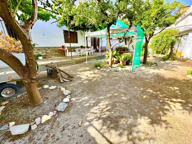 3 makuuhuone Omakotitalo myytävänä paikassa Cádiar mukana 
autotalli - 130 000 € (Ref: 9186094)