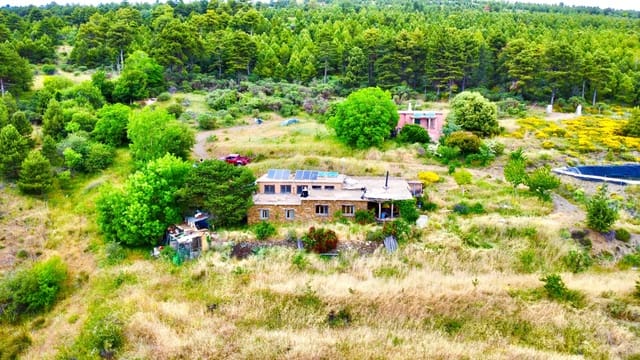 9 soverom Finca/Herregård til salgs i Válor med svømmebasseng garasje - € 230 000 (Ref: 9186097)