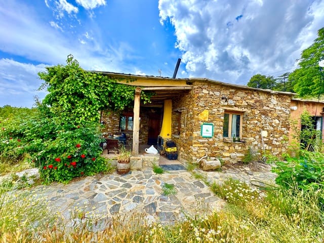 9 soverom Finca/Herregård til salgs i Válor med svømmebasseng garasje - € 230 000 (Ref: 9186097)