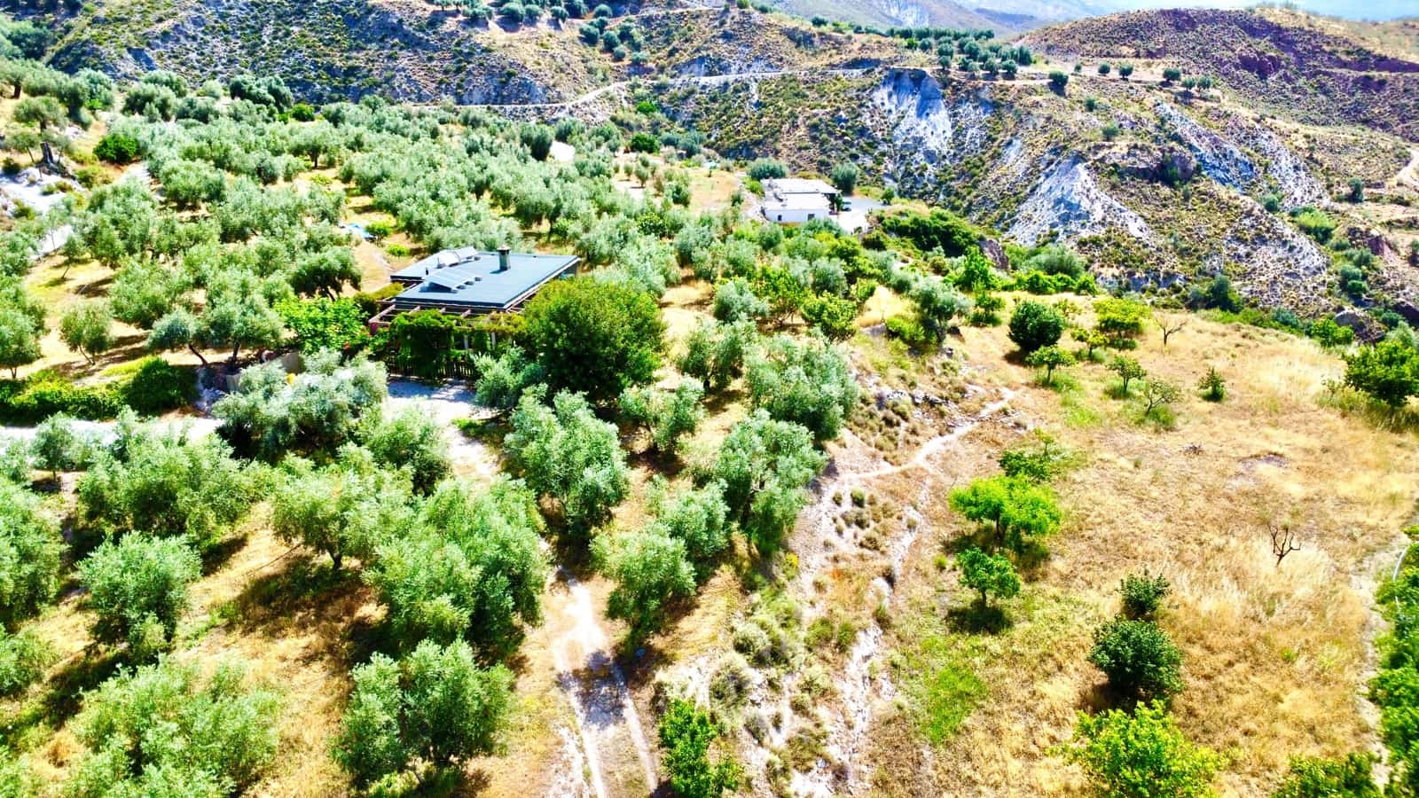 2 soveværelse Finca/Landehus til salg i Nevada med garage - € 220.400 (Ref: 9186120)