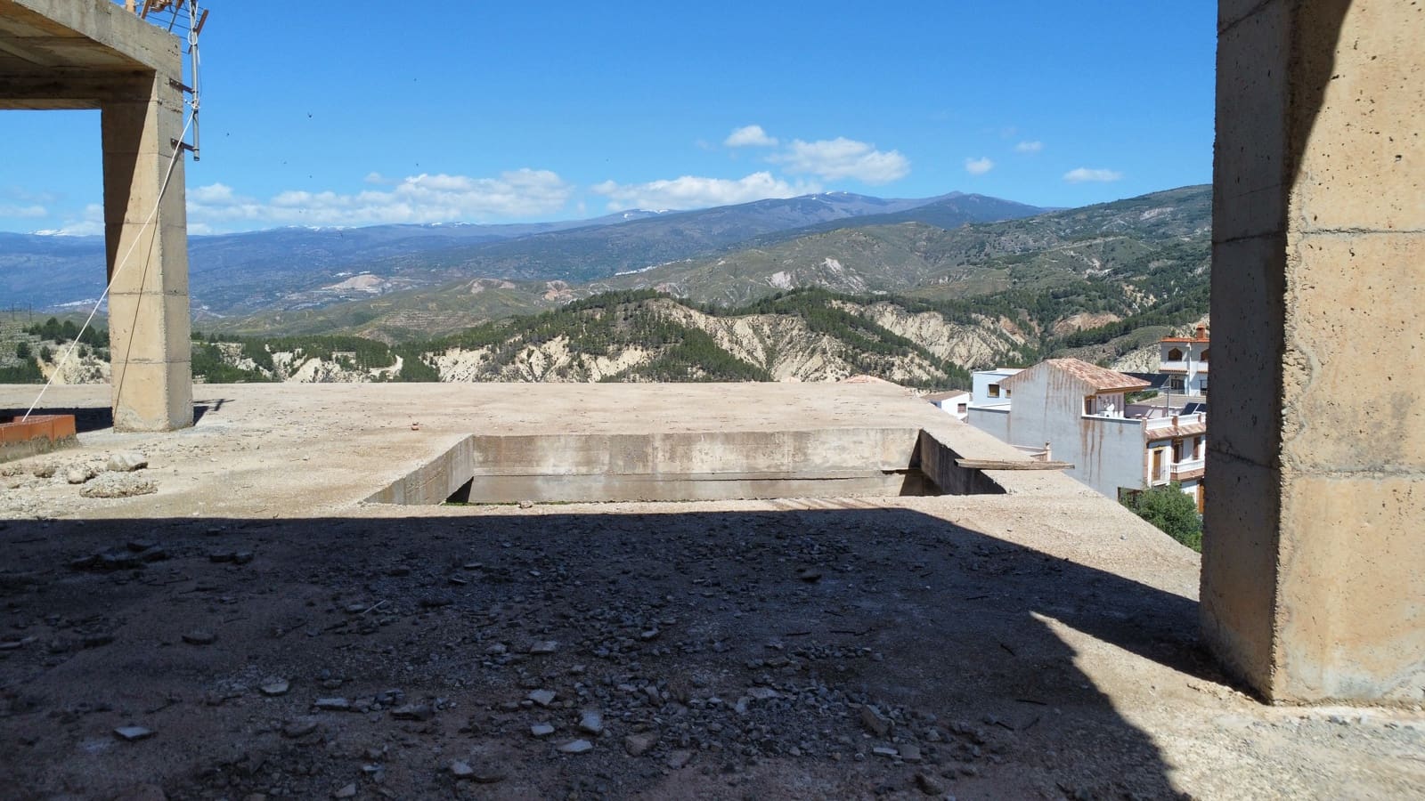 Shop for sale in Alcolea with garage - € 140,000 (Ref: 9186325)