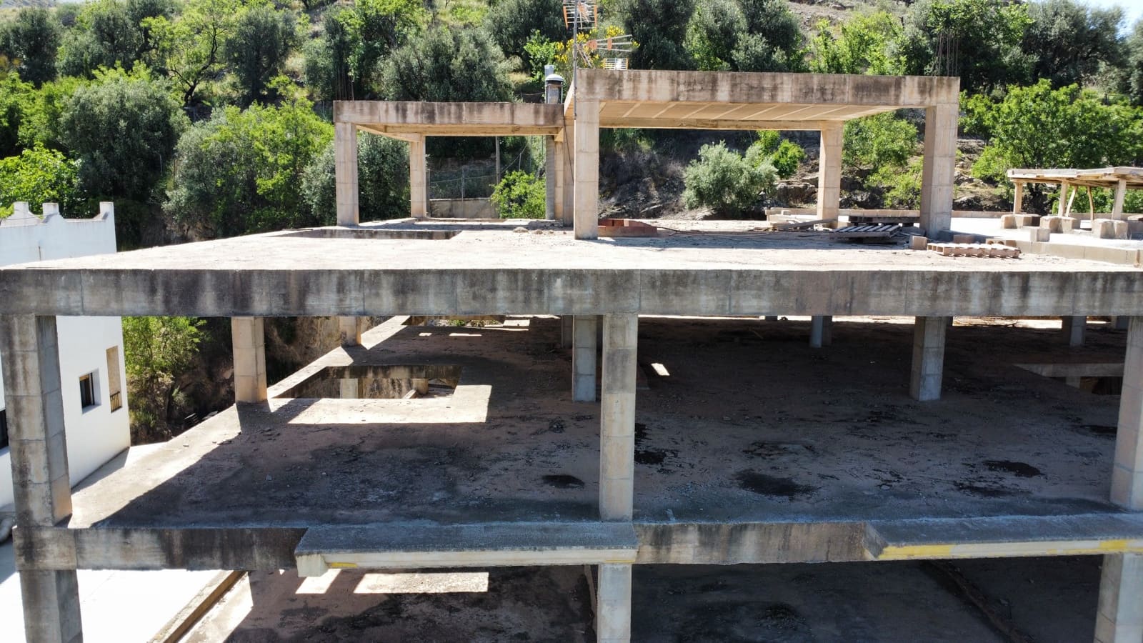 Shop for sale in Alcolea with garage - € 140,000 (Ref: 9186325)