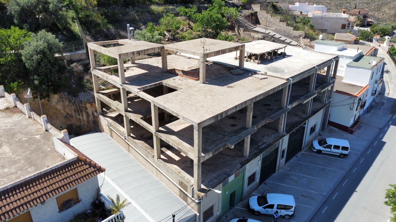 Shop for sale in Alcolea with garage - € 140,000 (Ref: 9186325)