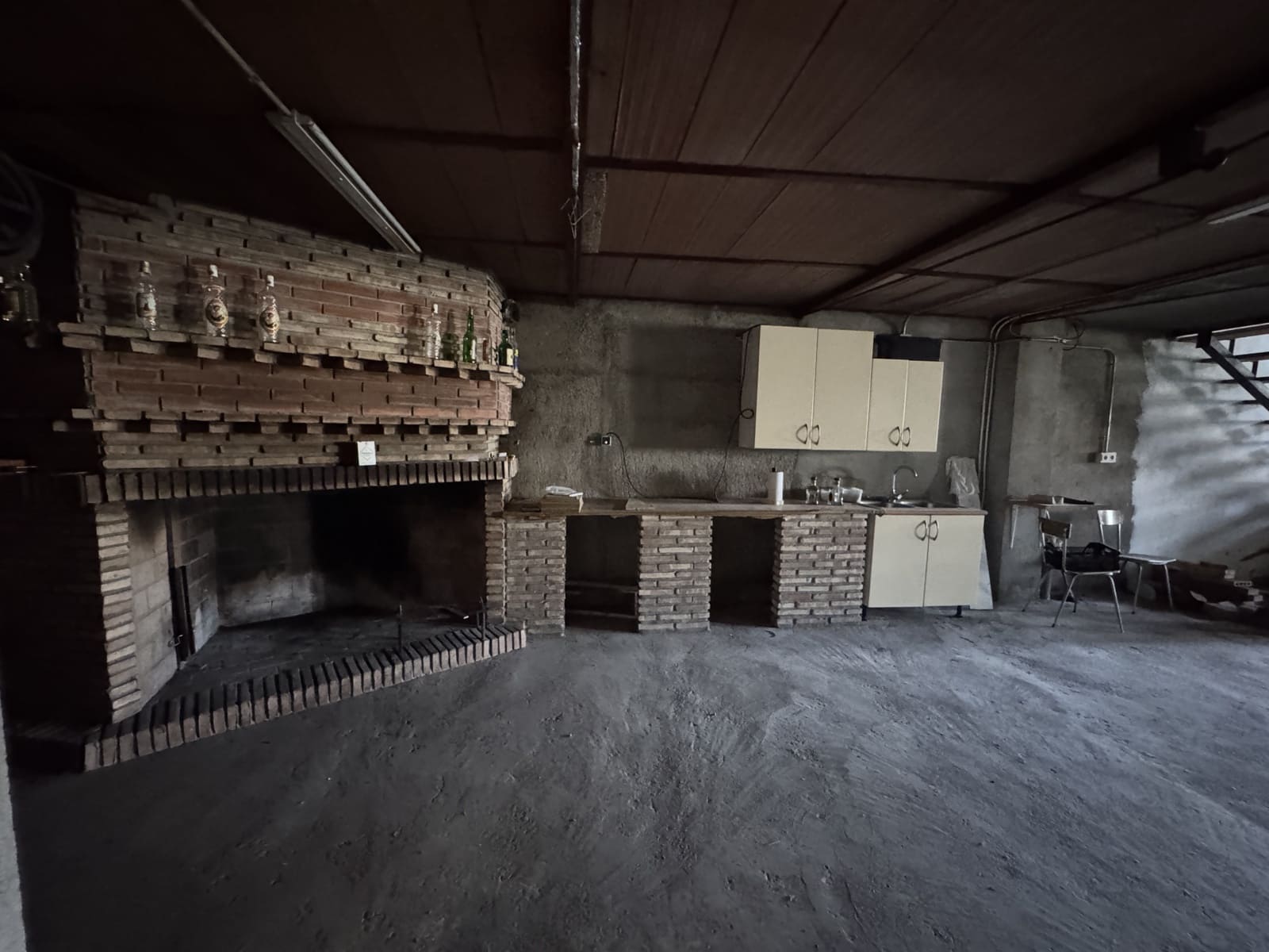 Shop for sale in Alcolea with garage - € 140,000 (Ref: 9186325)