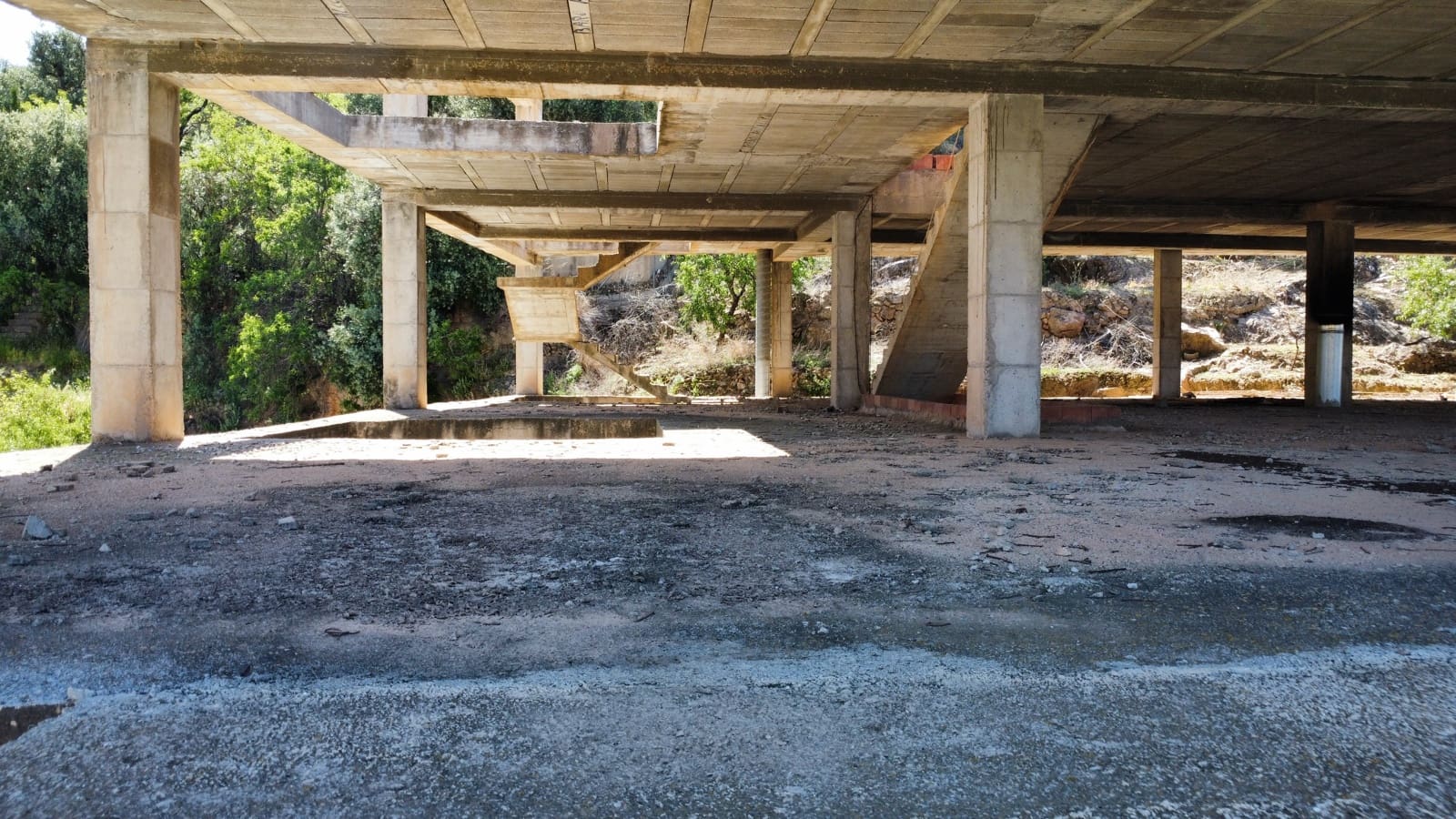 Shop for sale in Alcolea with garage - € 140,000 (Ref: 9186325)