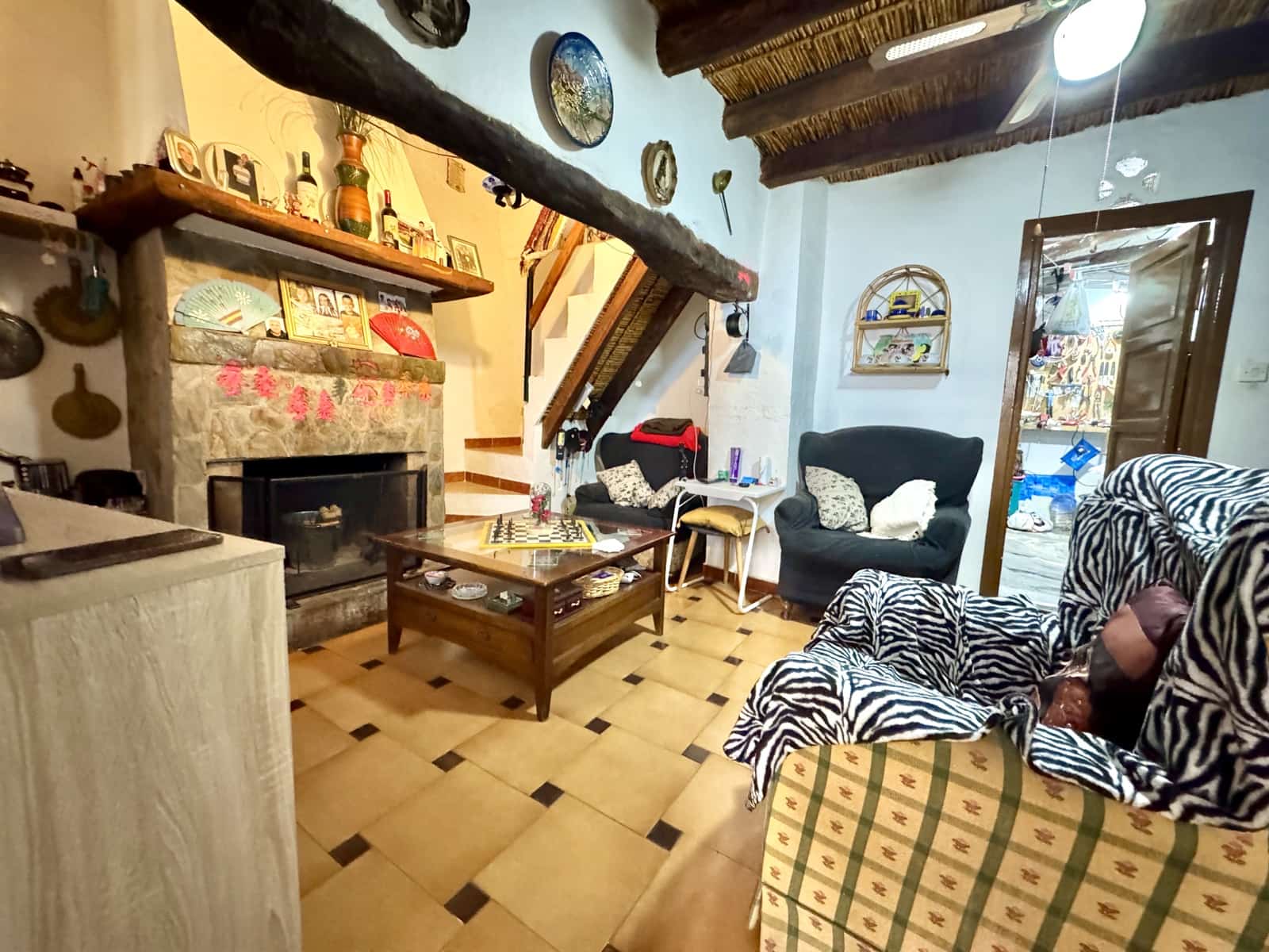 4 soveværelse Hulehus til salg i Ohanes - € 49.000 (Ref: 9186326)