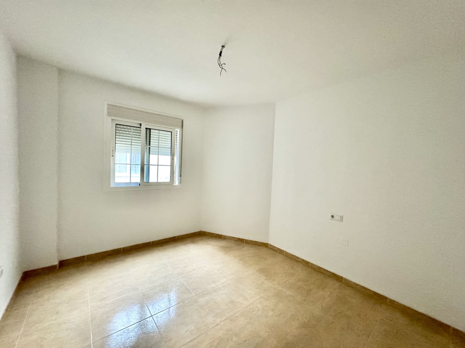 3 soveværelse Lejlighed til salg i Albunol med garage - € 110.000 (Ref: 9186330)