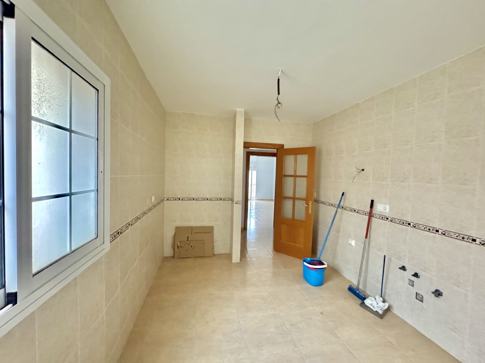 3 soveværelse Lejlighed til salg i Albunol med garage - € 110.000 (Ref: 9186330)