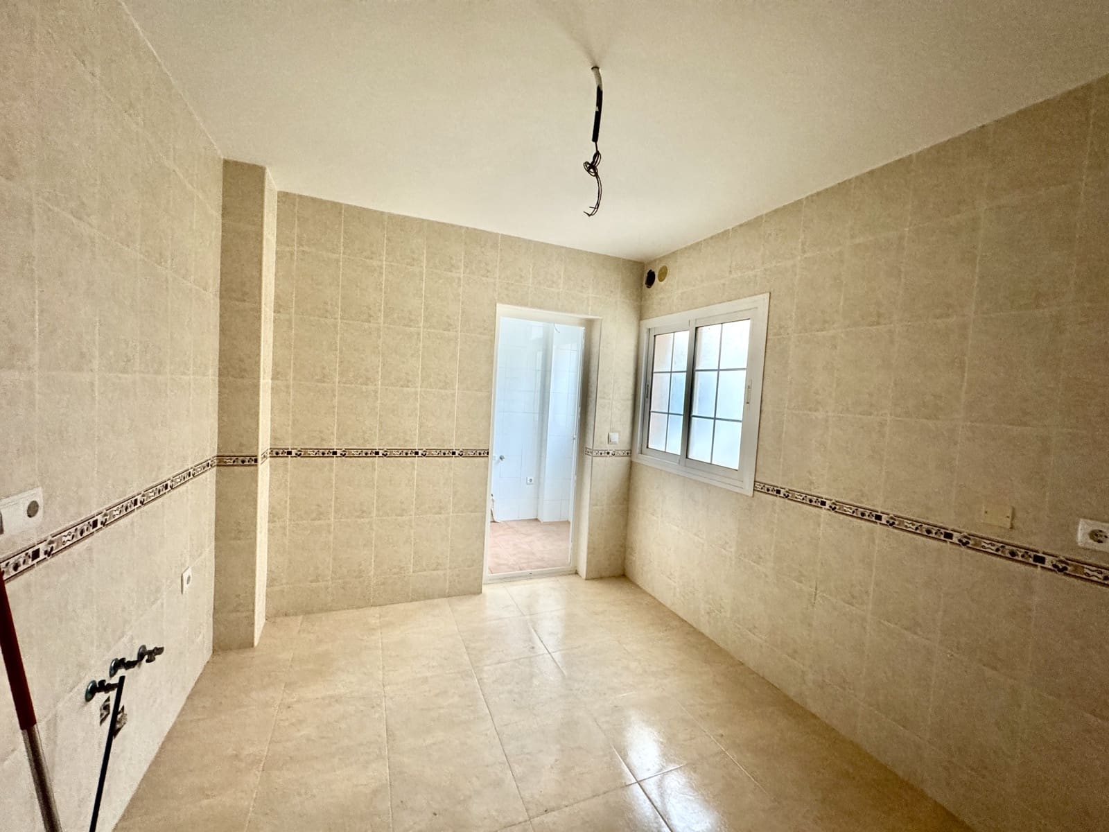 3 soveværelse Lejlighed til salg i Albunol med garage - € 110.000 (Ref: 9186330)