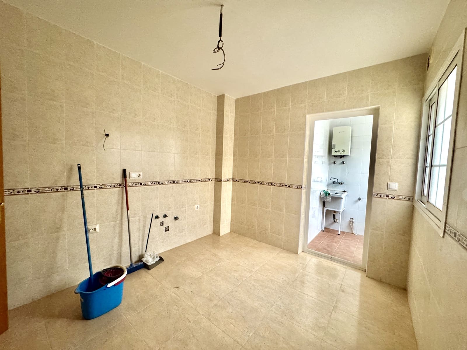 3 soveværelse Lejlighed til salg i Albunol med garage - € 110.000 (Ref: 9186330)