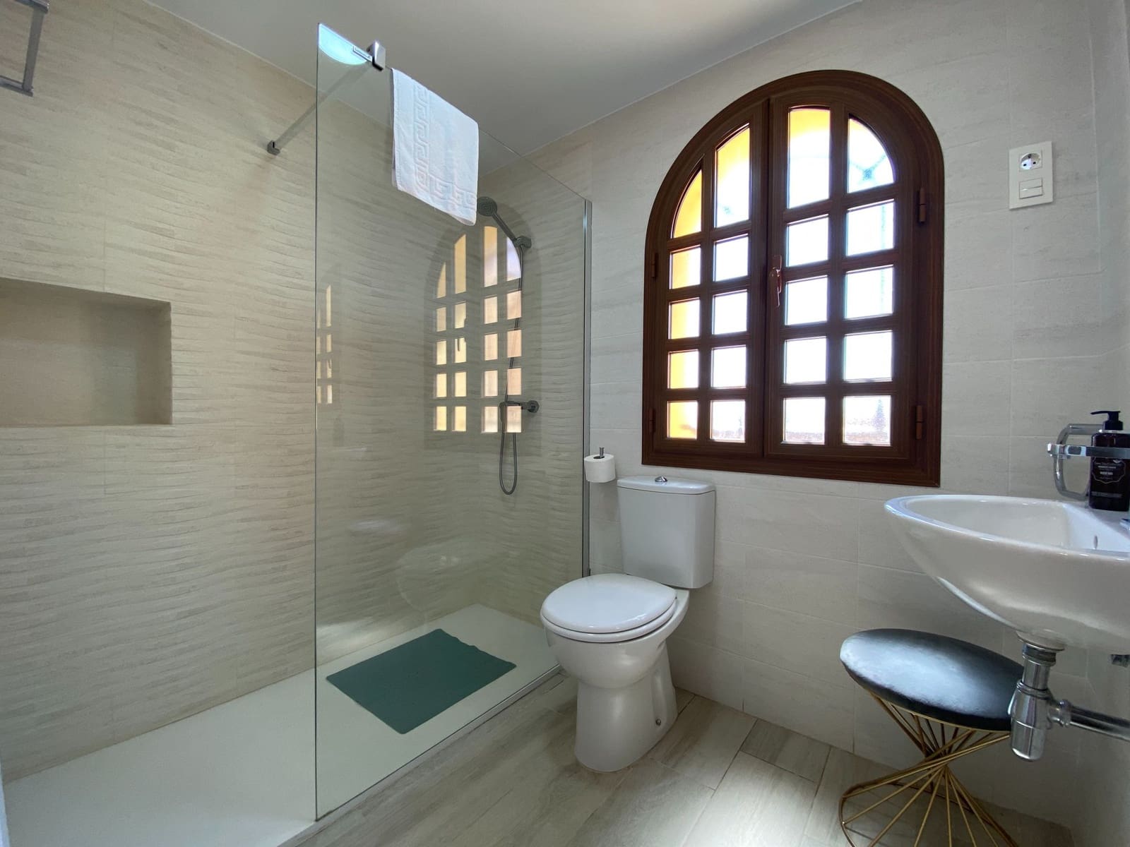 Apartamento de 2 habitaciones en Cuevas del Almanzora en venta con piscina garaje - 195.000 € (Ref: 9187546)