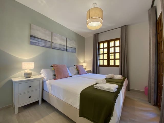 Apartamento de 2 habitaciones en Cuevas del Almanzora en venta con piscina garaje - 195.000 € (Ref: 9187546)