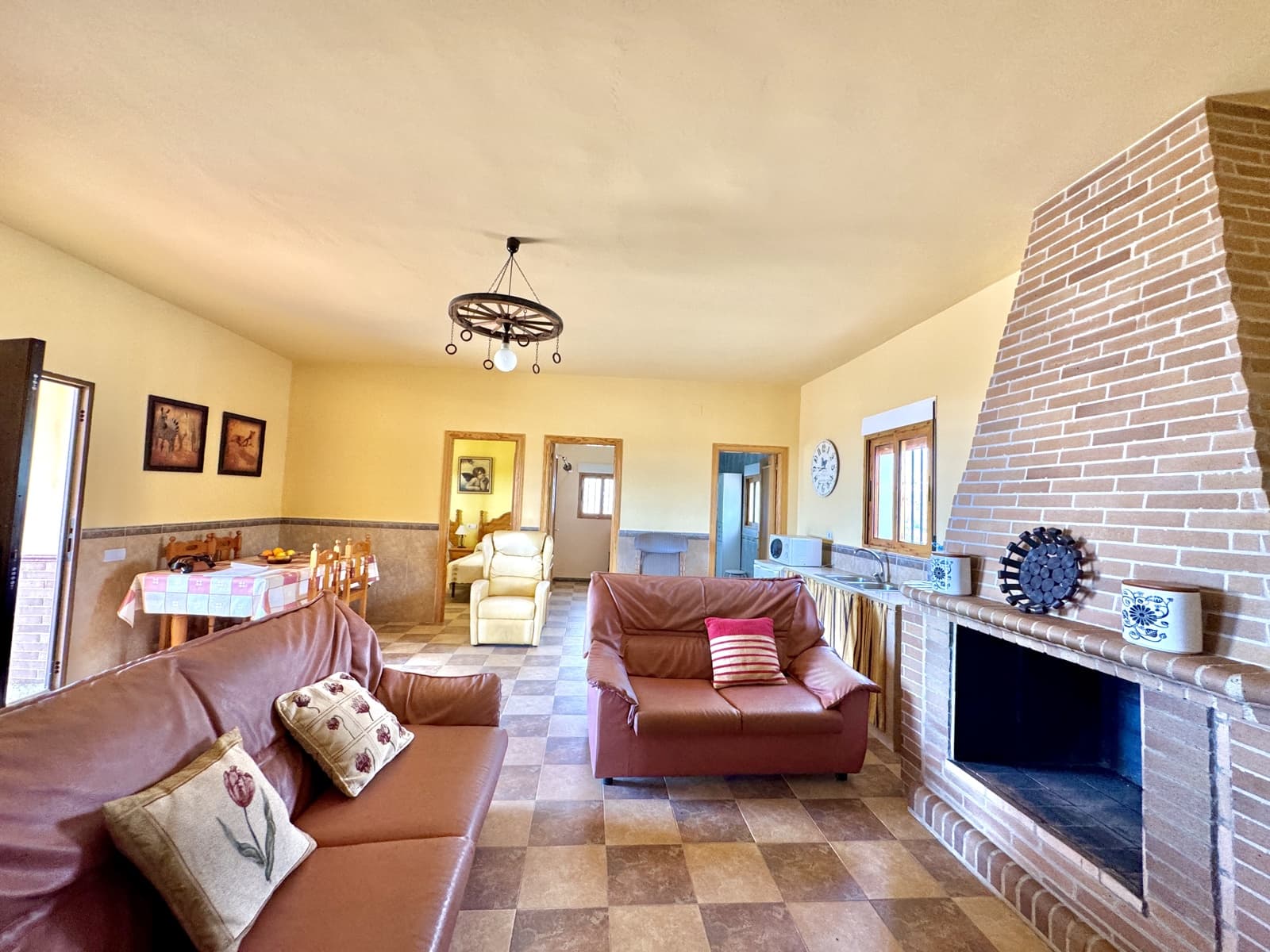 3 soveværelse Finca/Landehus til salg i Albondon med garage - € 187.000 (Ref: 9187592)